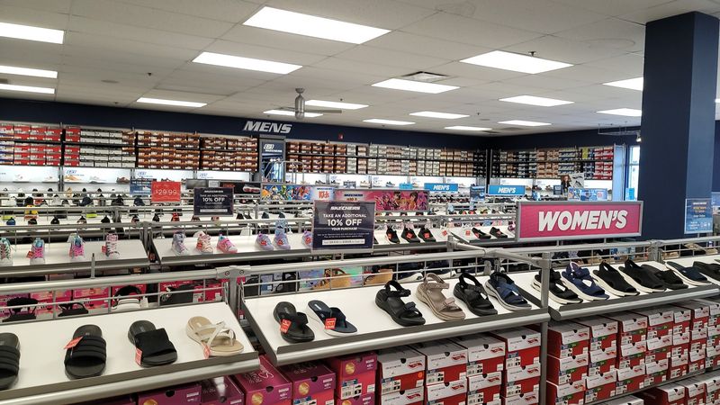 What the Skechers Store Brings to the Mix What the Skechers Store Brings to the Mix