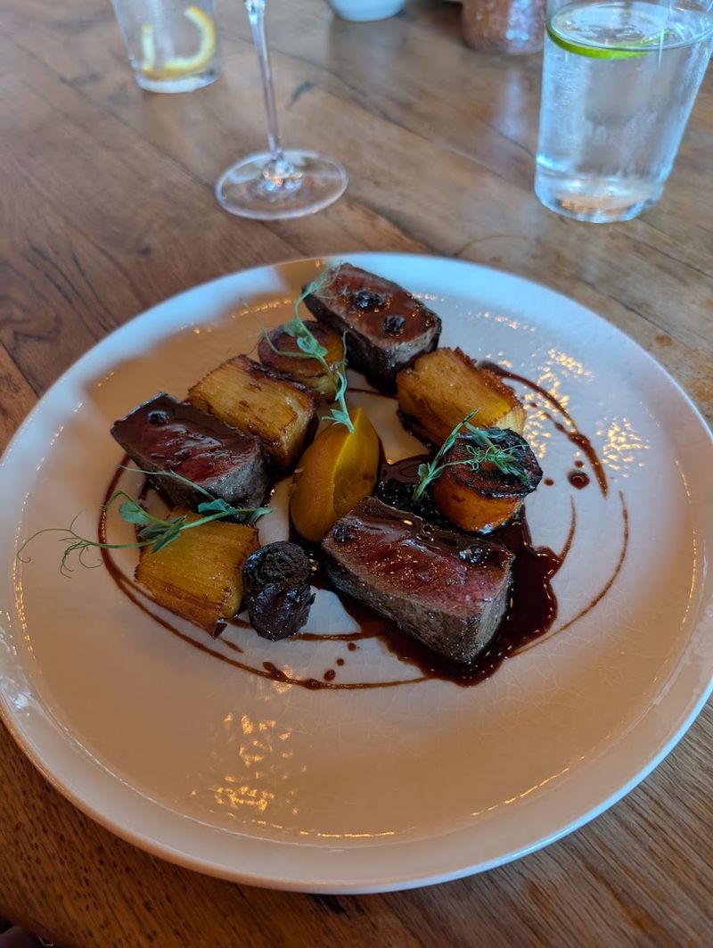 What to Expect From the Tasting Menu Experience