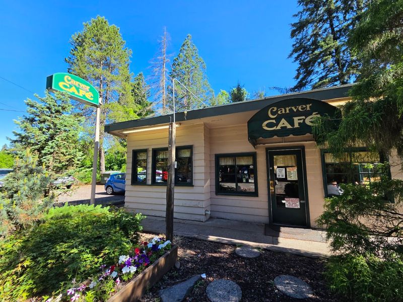 Where Exactly Is the Carver Café