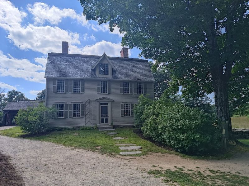 Where The Old Manse Sits And Why That Location Matters Where The Old Manse Sits And Why That Location Matters