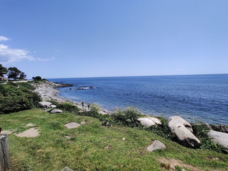 Where the Garden Meets the Sea: Location and First Impressions