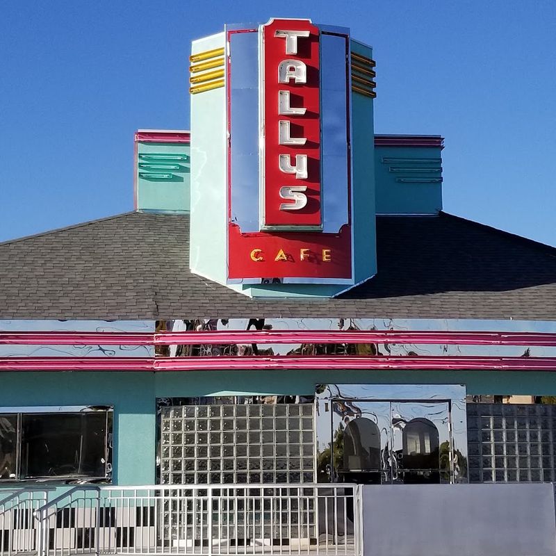 Where to Find This Retro Tulsa Diner Where to Find This Retro Tulsa Diner