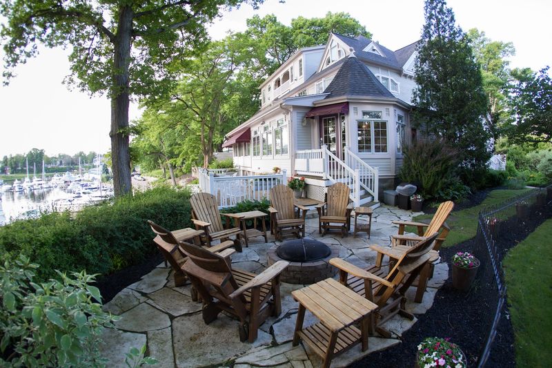 Where to Stay and How to Plan Your Visit Where to Stay and How to Plan Your Visit