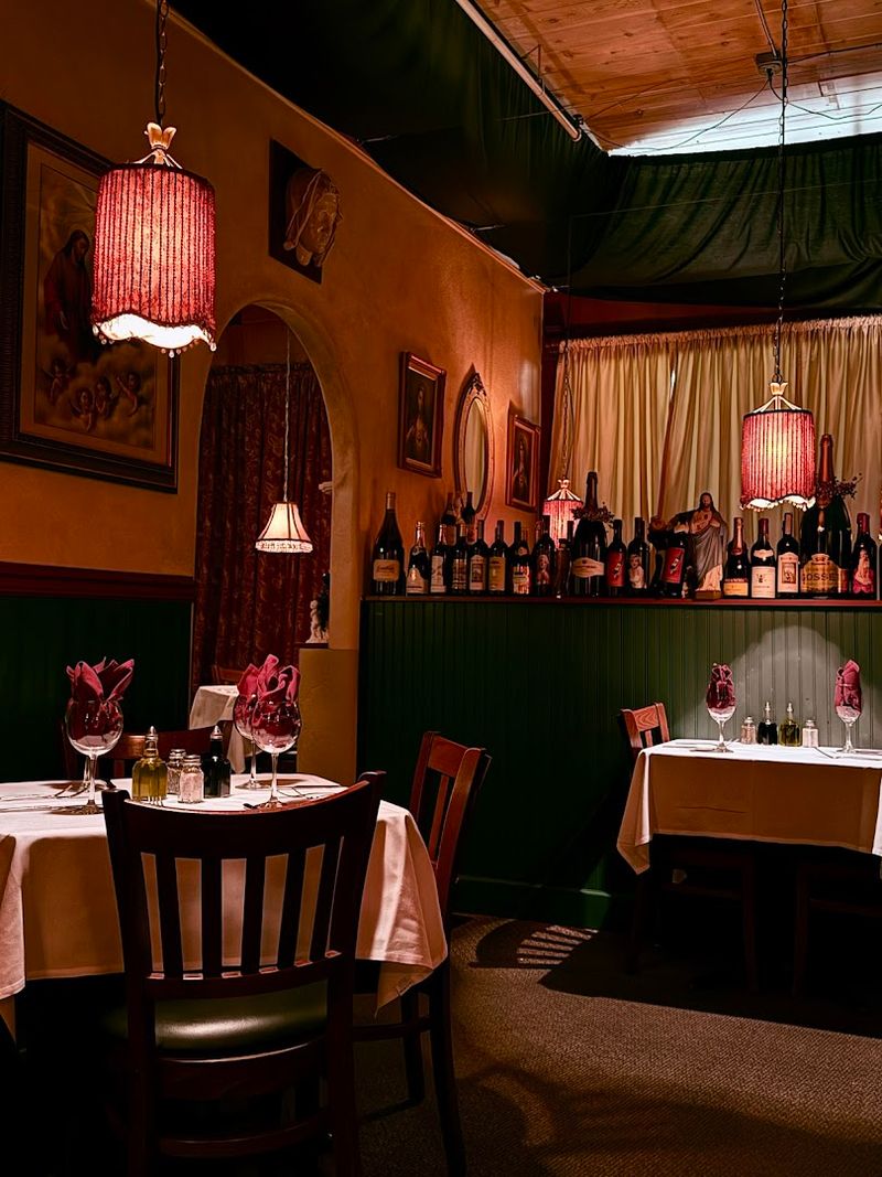White Tablecloths and Warm Candlelight
