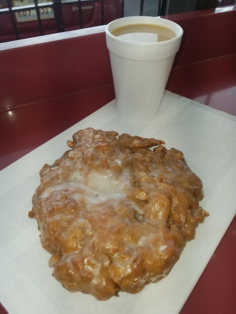 Why Dat Donut Has Stayed a South Side Staple for Years Why Dat Donut Has Stayed a South Side Staple for Years