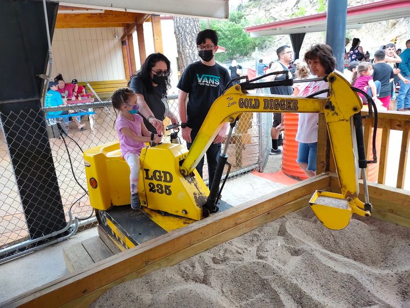 Why Families Keep Coming Back to This Mountain Park