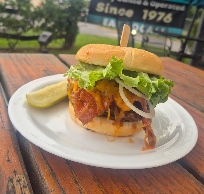Why Jasper's Has Earned Its Loyal Following Why Jasper's Has Earned Its Loyal Following