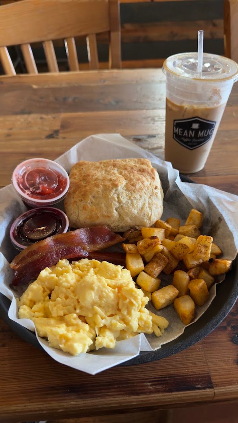 Why This Coffeehouse Keeps People Coming Back Why This Coffeehouse Keeps People Coming Back