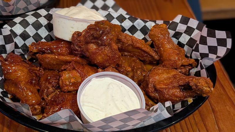 Wings That People Drive Across the State For Wings That People Drive Across the State For