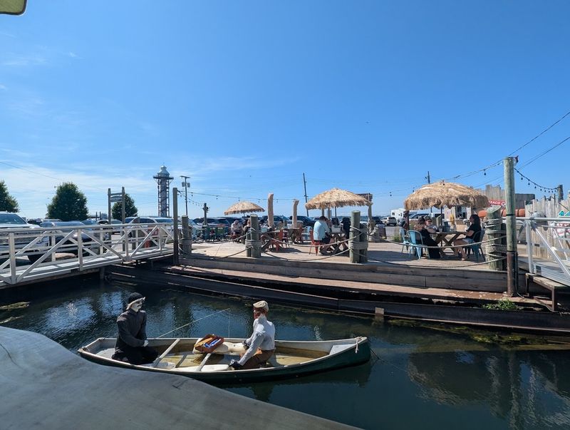Woody's Backwater BARge & Grill, Erie, Pennsylvania