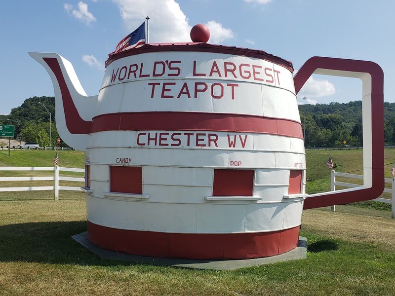 World's Largest Teapot, Chester, West Virginia World's Largest Teapot, Chester, West Virginia