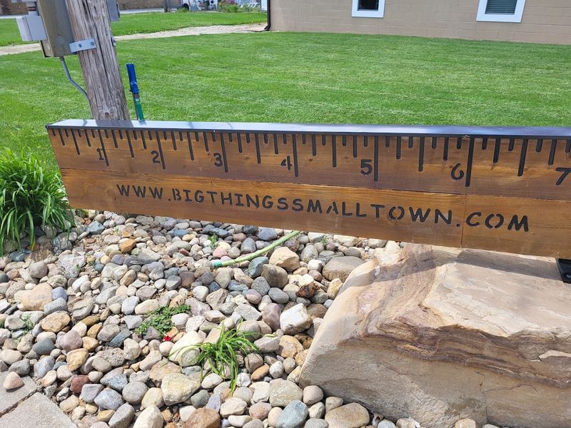 World's Largest Yardstick — Casey World's Largest Yardstick — Casey