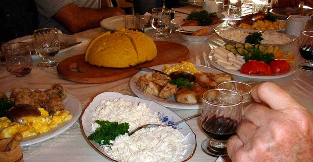 15 Countries Whose Cuisine Divides Travelers the Most