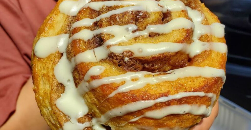 This Oregon Bakery Tops Giant Cinnamon Rolls With Buttermilk Cream Cheese Frosting