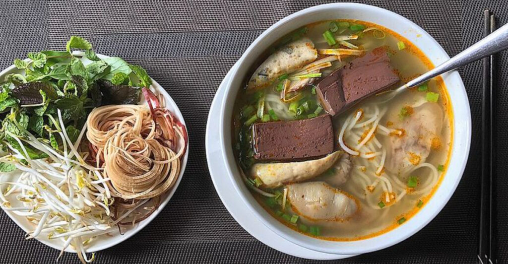 Top 14 Vietnamese Dishes Everyone Should Try