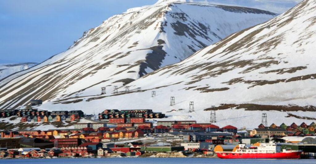 10 Frozen Communities That Call the Coldest Places on Earth Home