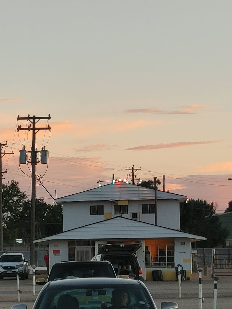 25 Drive-In 25 Drive-In