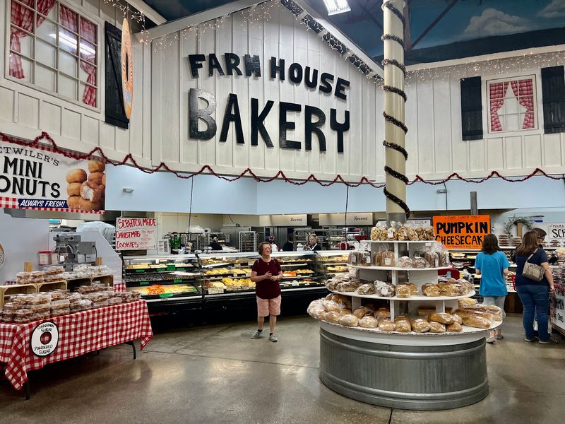 A Bakery That Makes It Hard to Leave Empty-Handed A Bakery That Makes It Hard to Leave Empty-Handed