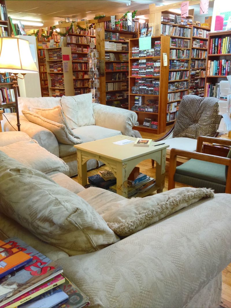 A Bookstore That Doubles as a Community Hub A Bookstore That Doubles as a Community Hub