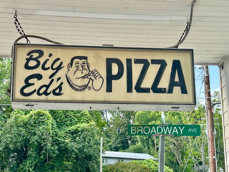 A Broadway Avenue Landmark in the Secret City