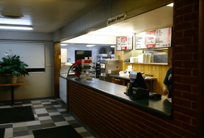 A Counter-Service Setup That Works A Counter-Service Setup That Works