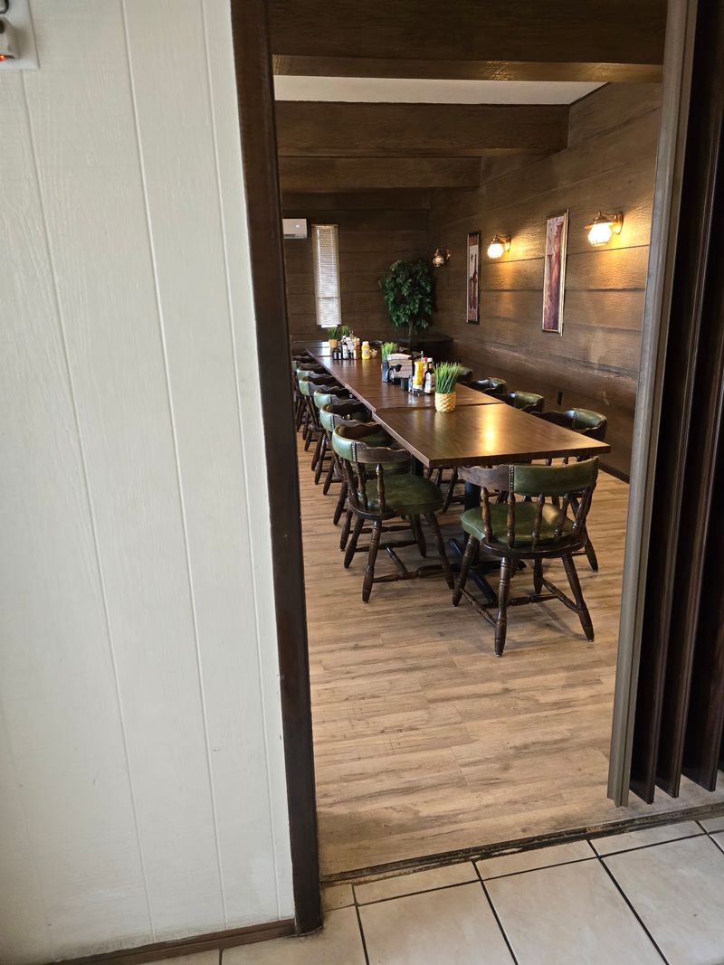 A Cozy Atmosphere with No Pretension A Cozy Atmosphere with No Pretension