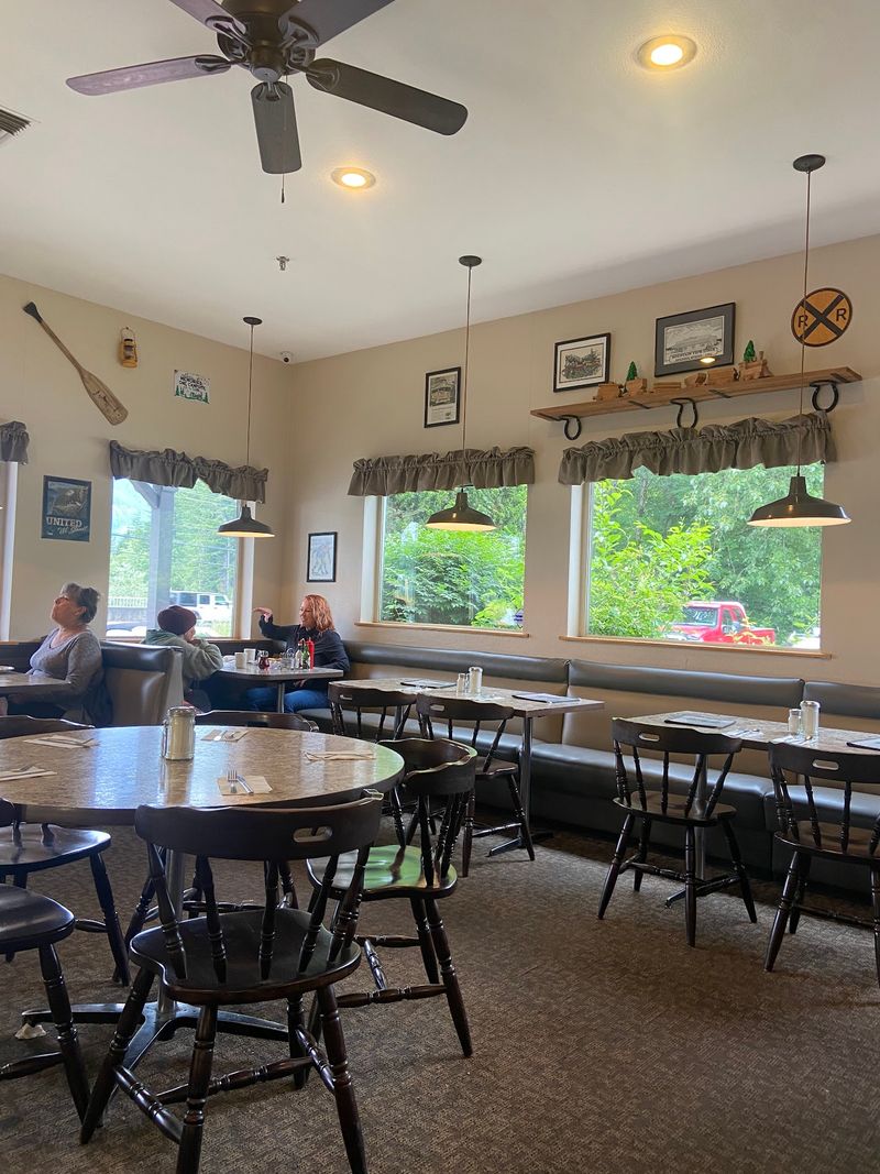 A Cozy Family Owned Atmosphere A Cozy Family Owned Atmosphere