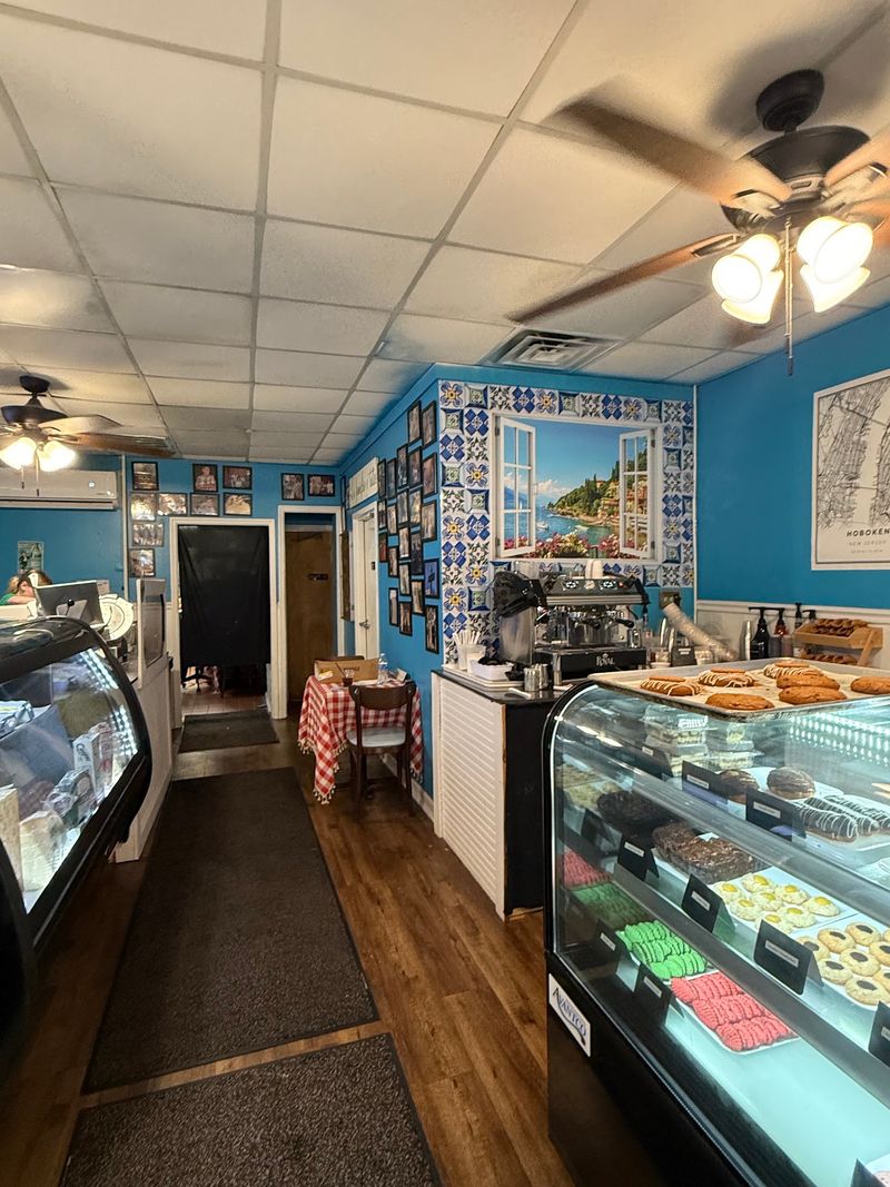 A Deli Unlike Anything Else on South Main Street A Deli Unlike Anything Else on South Main Street