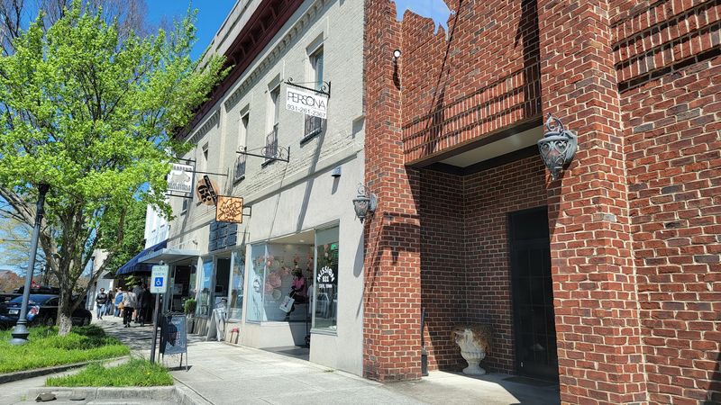 A Downtown Worth Slowing Down For A Downtown Worth Slowing Down For