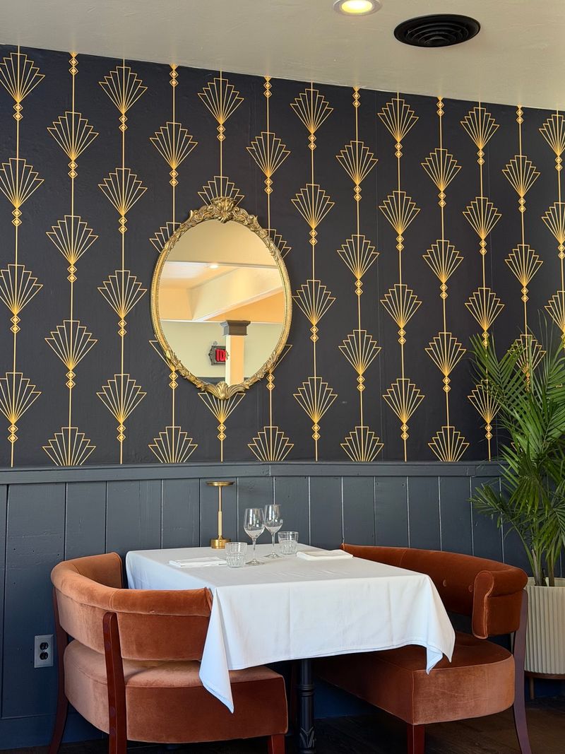A Fine-Dining Surprise on the Bohemian Highway A Fine-Dining Surprise on the Bohemian Highway