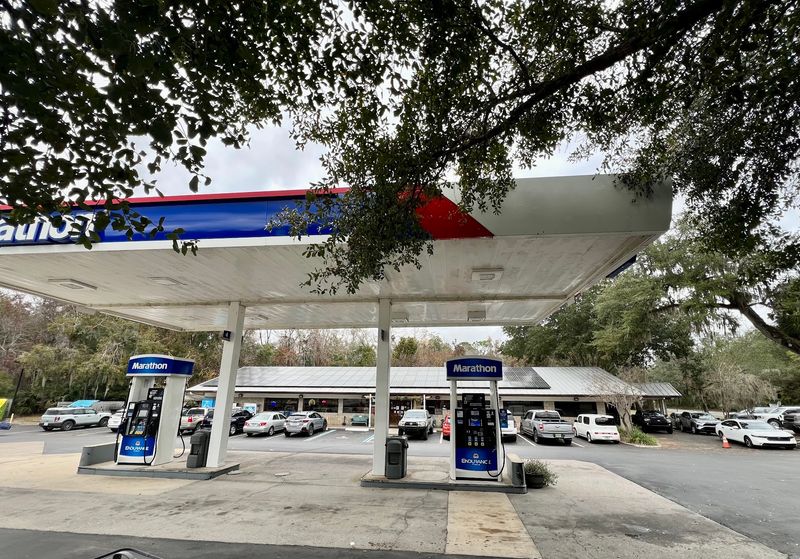 A Fuel Stop That Feeds the Whole County A Fuel Stop That Feeds the Whole County