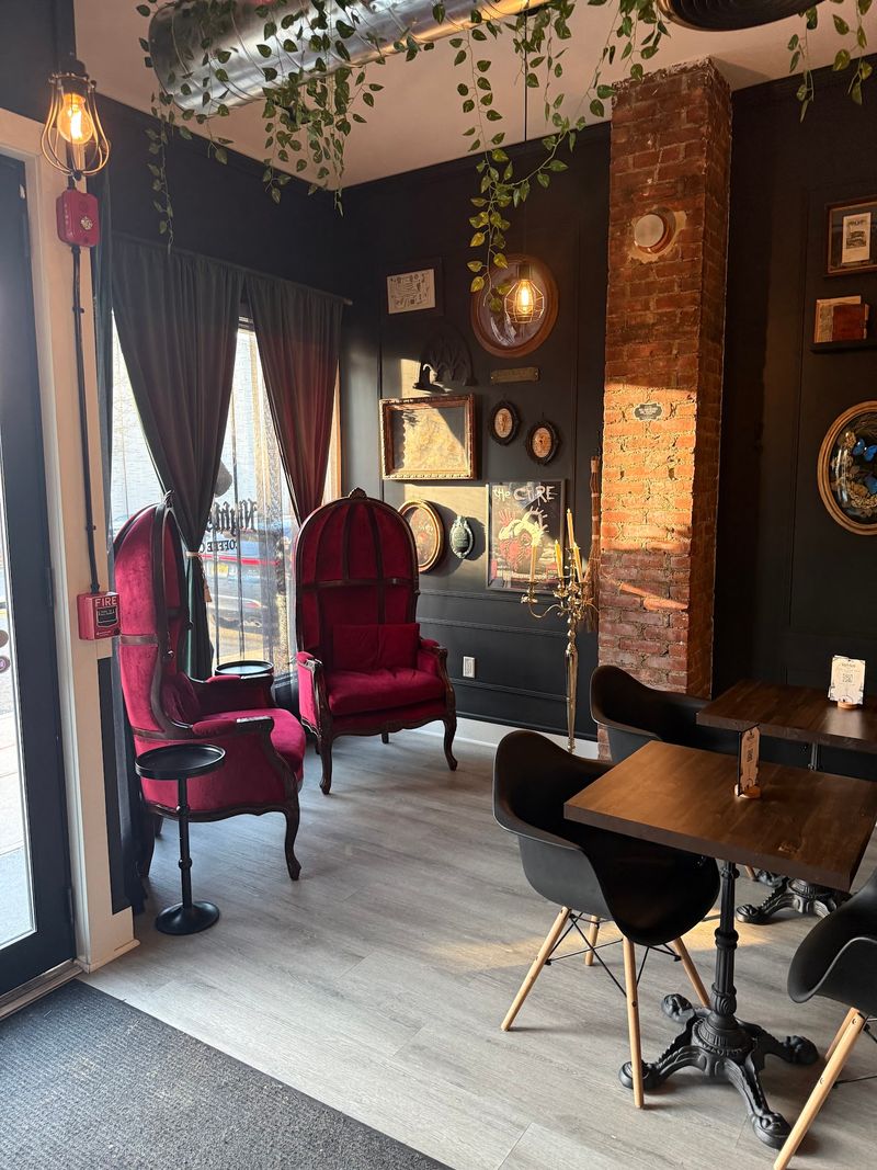 A Hangout For Alt Regulars, Study Sessions, And Catch-Ups A Hangout For Alt Regulars, Study Sessions, And Catch-Ups