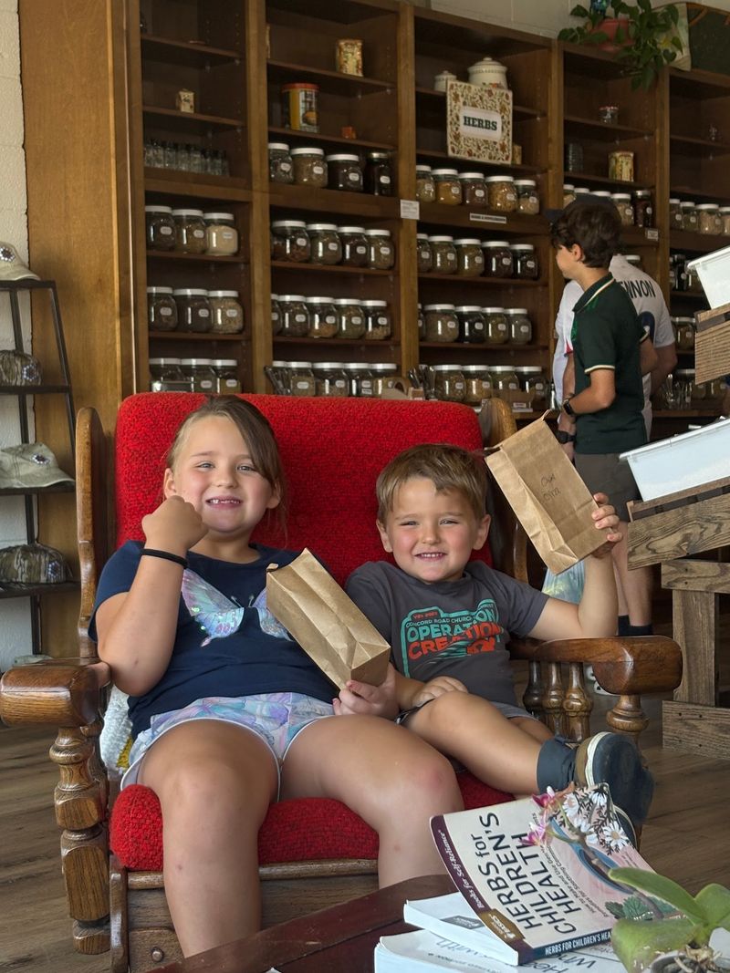 A Kids Area That Makes Shopping Easy A Kids Area That Makes Shopping Easy