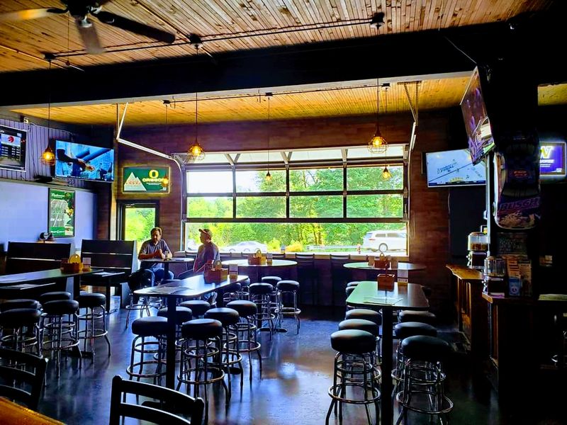 A Milwaukie Hideaway Just Off the Beaten Path A Milwaukie Hideaway Just Off the Beaten Path