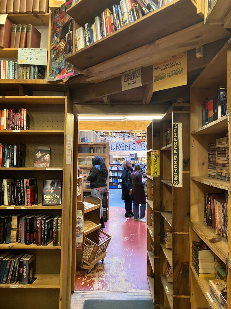 A Montclair Stop That Suits More Than Bookworms