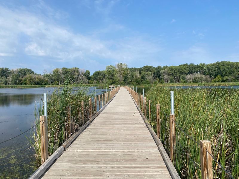 A Nature Center Hidden Inside a Busy Suburb