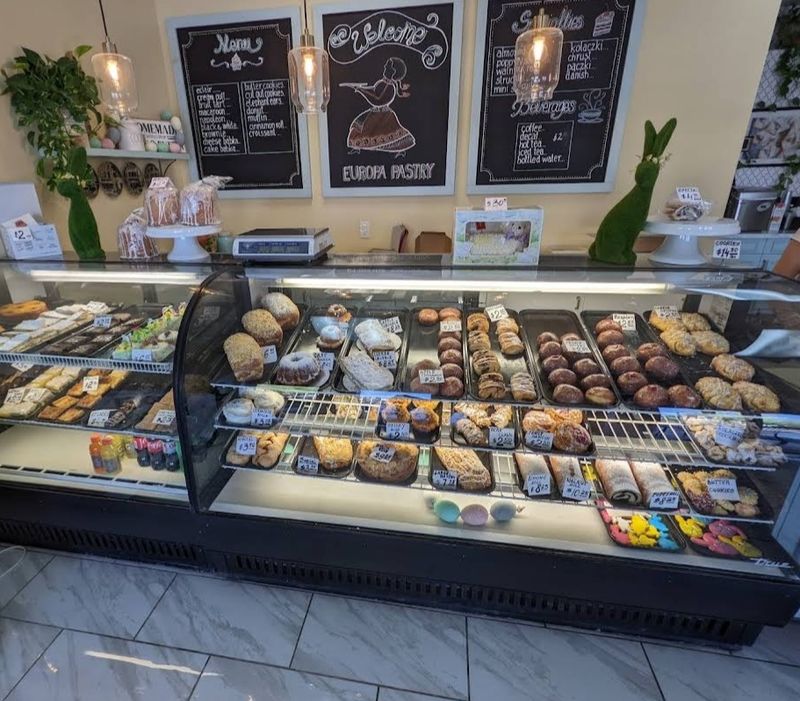 A Neighborhood Bakery Off North 16th Street A Neighborhood Bakery Off North 16th Street