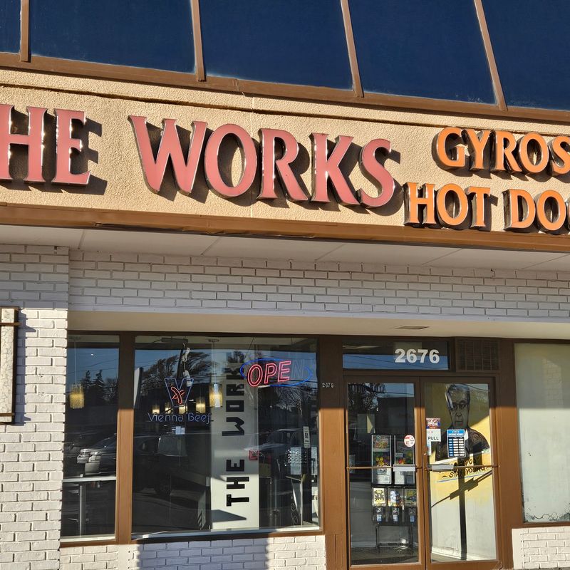 A Neighborhood Institution on Golf Road