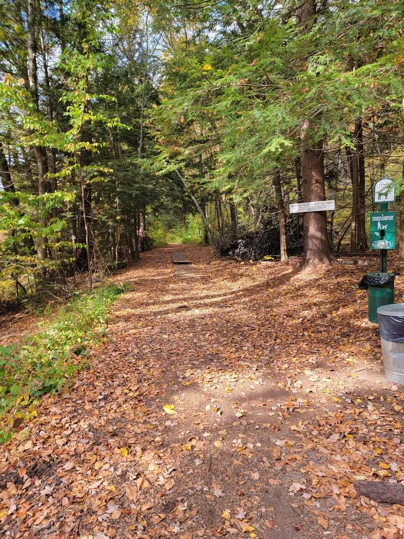 A Perimeter Trail Built for Easy Wandering