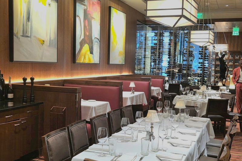 A Polished Chophouse in the Heart of Raleigh A Polished Chophouse in the Heart of Raleigh
