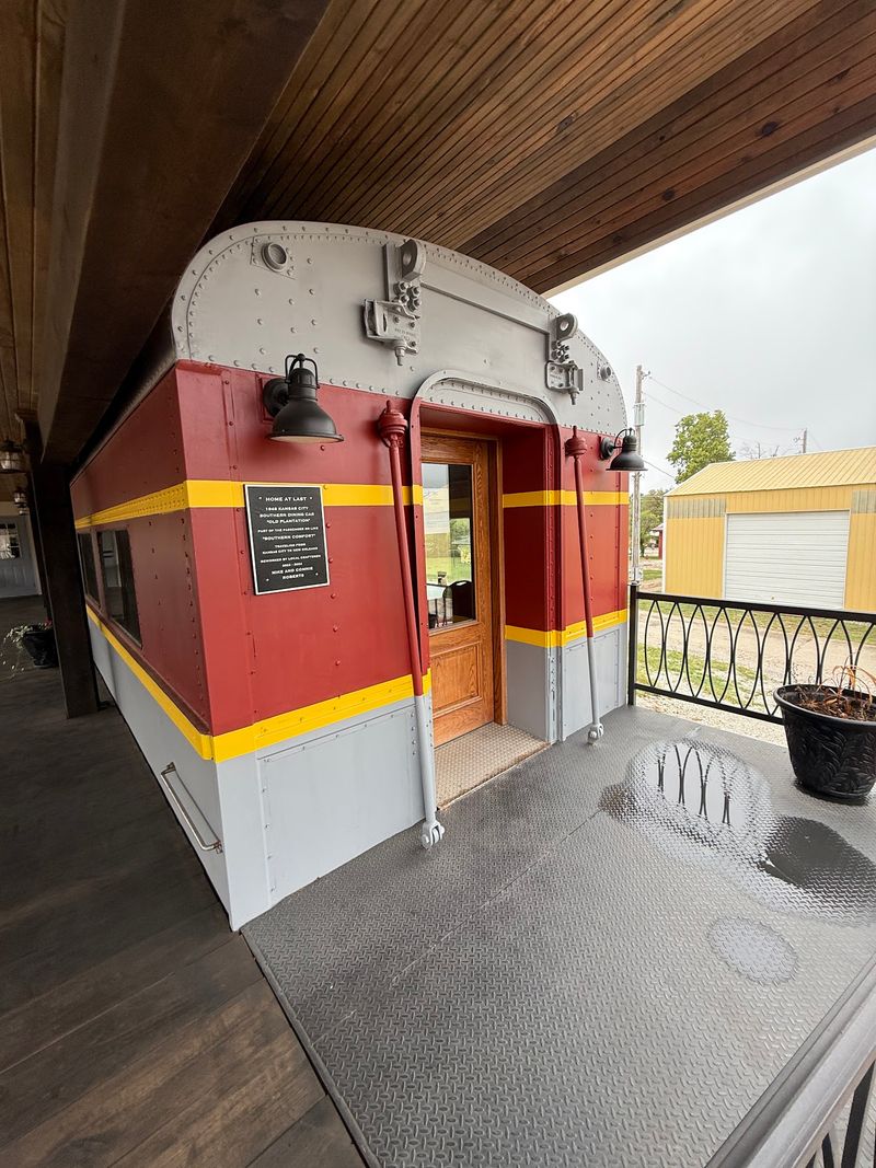 A Railcar with a Route Worth Knowing A Railcar with a Route Worth Knowing