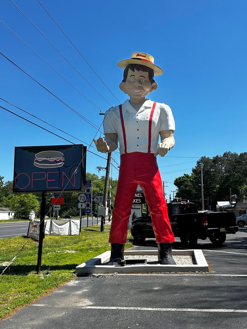 A Route 73 Landmark With A Giant Greeting A Route 73 Landmark With A Giant Greeting