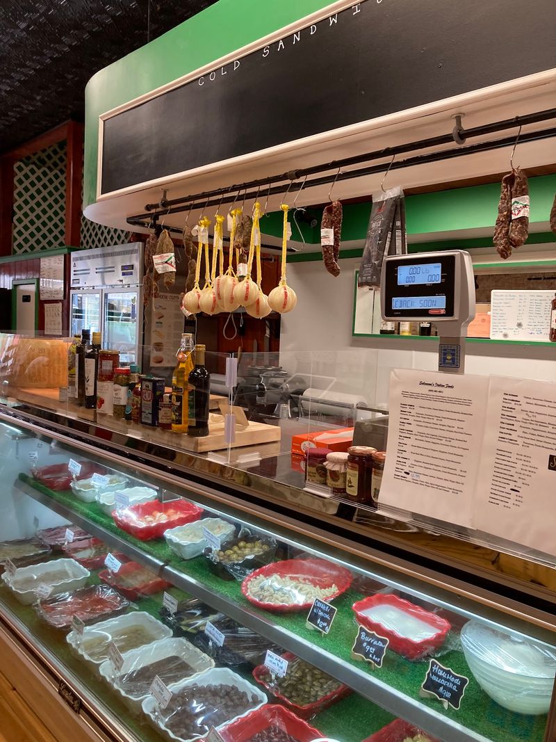 A Small Counter With a Big Reputation on Wall Street