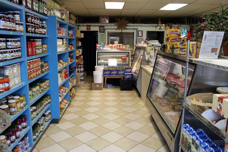 A Small Storefront With Big Flavor On Geary Boulevard A Small Storefront With Big Flavor On Geary Boulevard