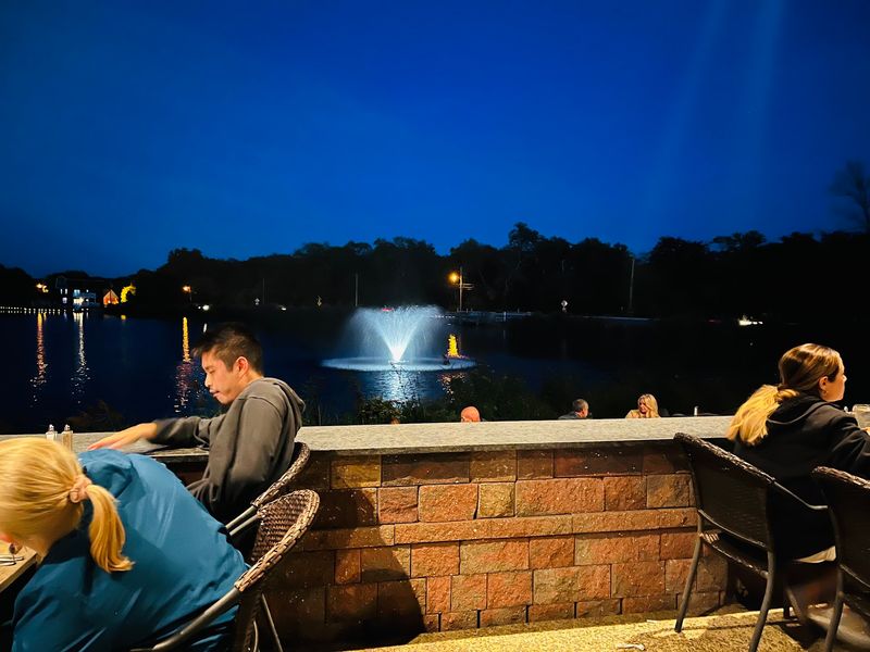 A Soft Verdict For A Scenic Dinner A Soft Verdict For A Scenic Dinner
