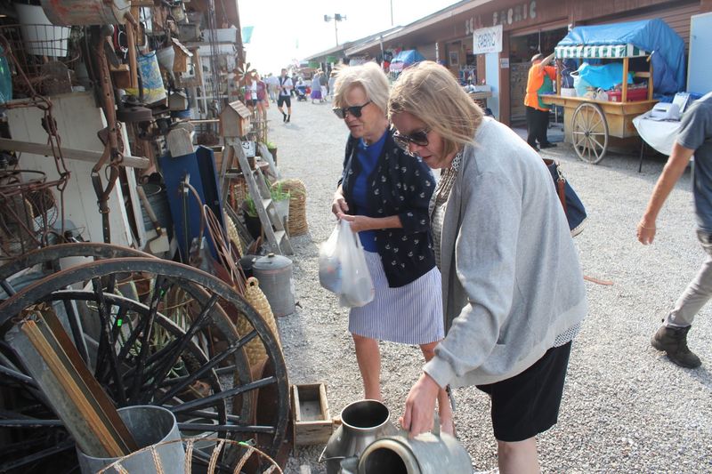 A Sprawling Market in the Heart of Amish Country A Sprawling Market in the Heart of Amish Country