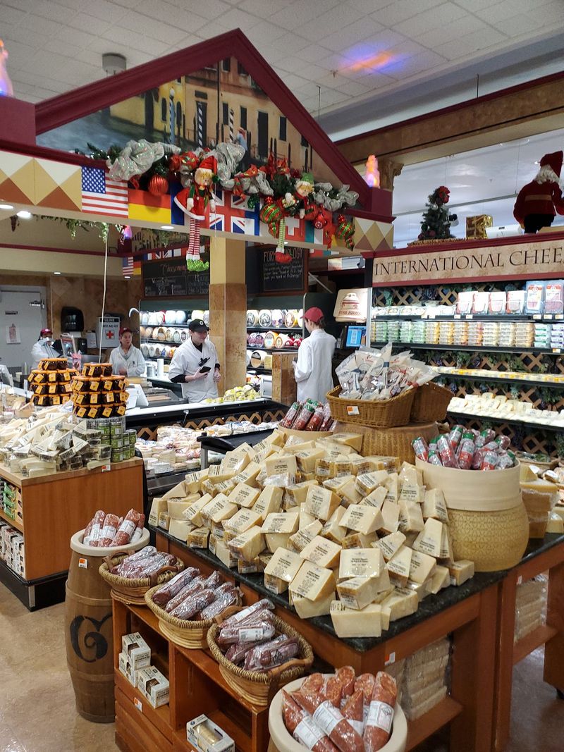 A Store Atmosphere With A Little Showmanship A Store Atmosphere With A Little Showmanship