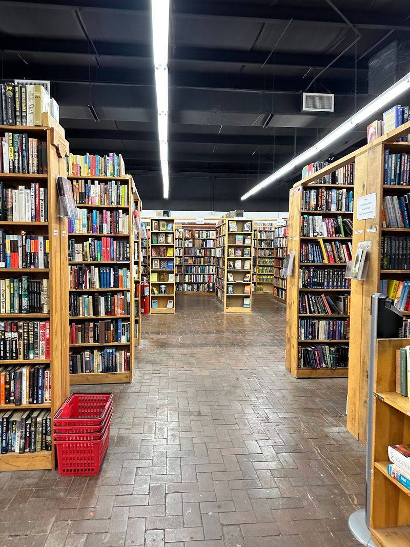 A Store That Has Been Growing for Over 30 Years A Store That Has Been Growing for Over 30 Years