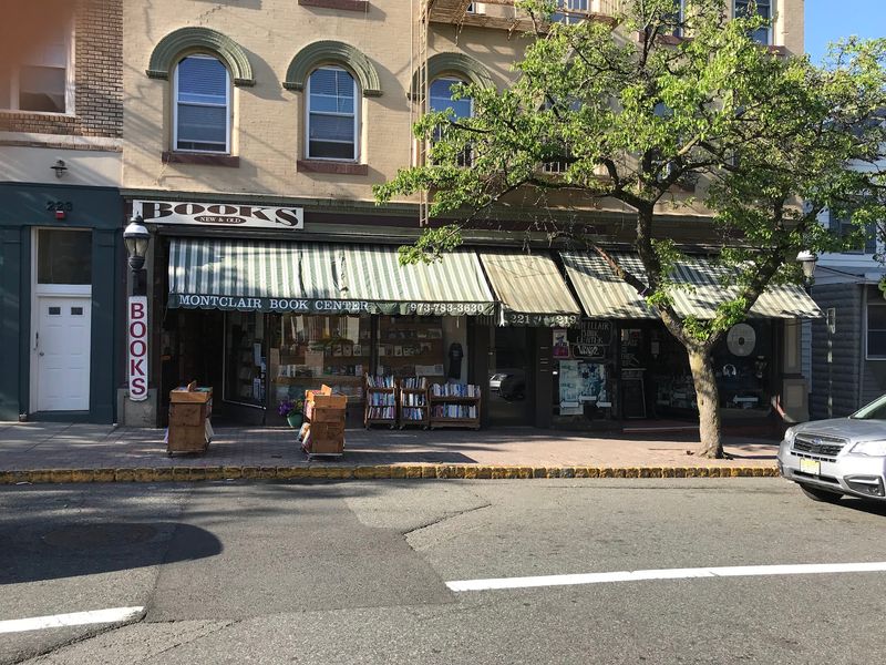 A Storefront That Hides A Much Bigger Browse