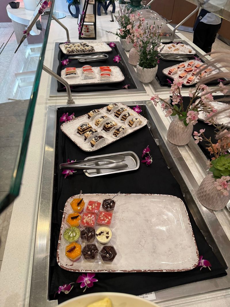 A Sushi Bar That Surprises